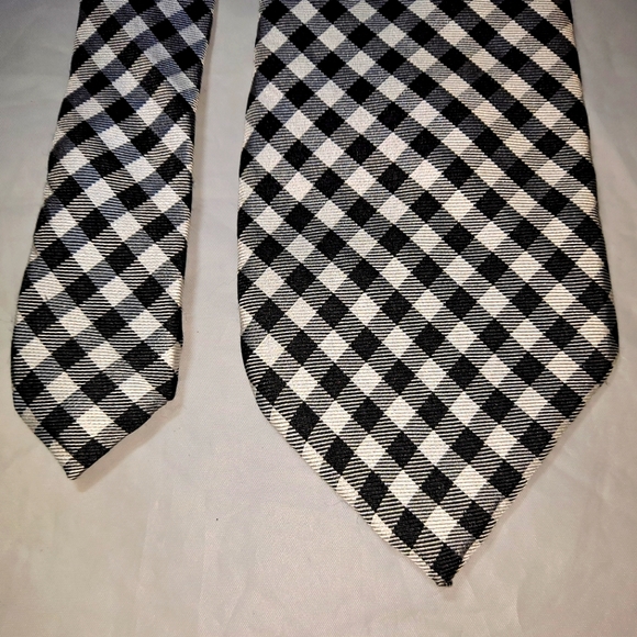 Chaps 💯 Silk Men's Necktie 57-60" x 3.5" Black/White Grid Pattern - Picture 5 of 9